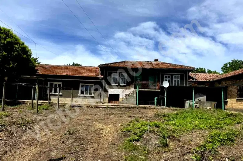 House in Oblast Veliko Tyrnovo, Maslarevo