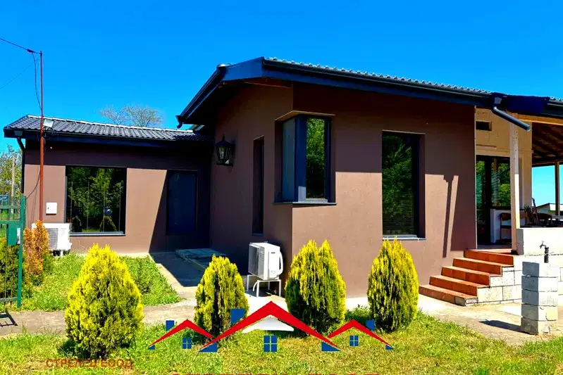 House in Dobrich, Metodievo