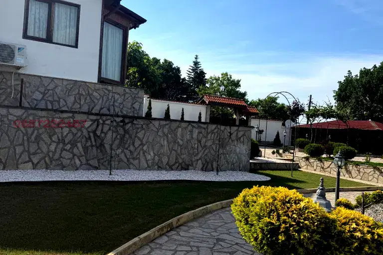 Къща в Хасково, с. Мезек