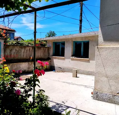 Photo 4 — House in Oblast Plovdiv, Momino Selo