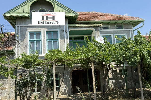 Къща с 4 стаи и голям двор в с. Никюп, обл. Велико Търново