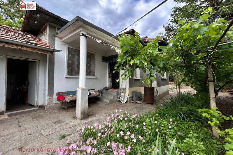 House in Oblast Pleven, Obnova