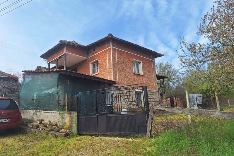 Къща във Враца, с. Ослен Криводол