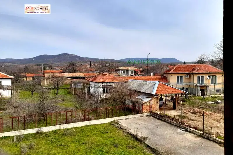 Къща в Пловдив, с. Отец Паисиево