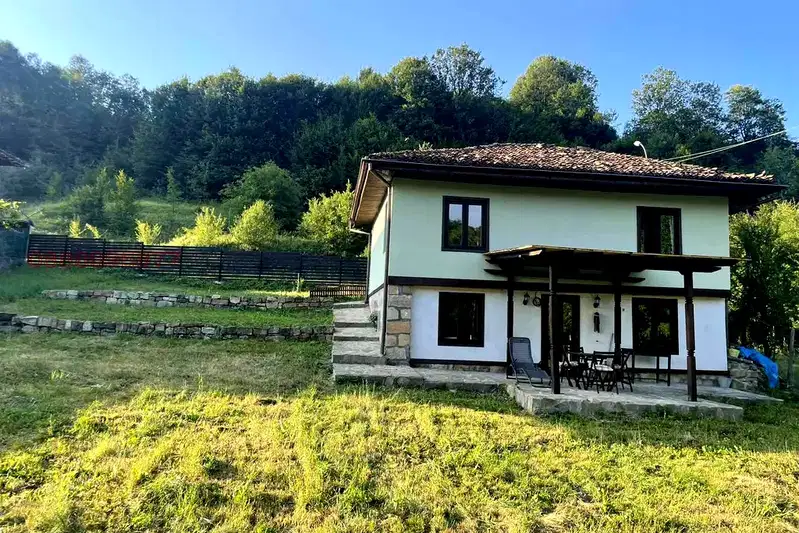 Къща във Велико Търново, с. Палици