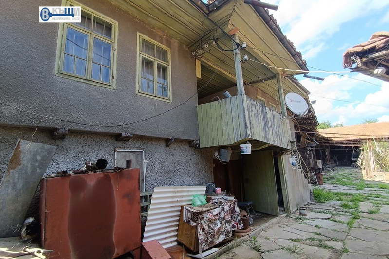 Къща във Велико Търново, с. Плаково