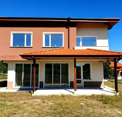 Photo 2 — House in Varna, Priselci