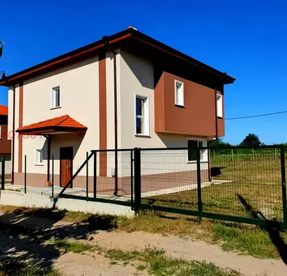 Photo 4 — House in Varna, Priselci