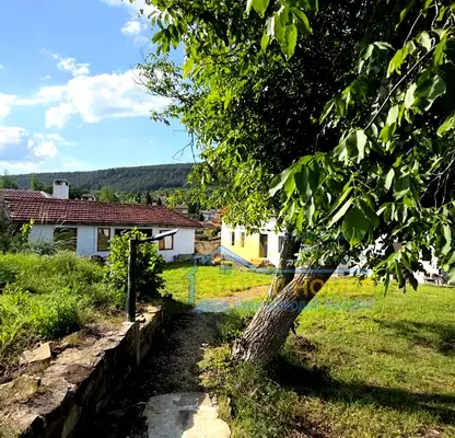 Снимка 4 — Къща във Велико Търново, с. Присово