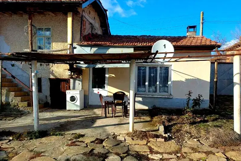 House in Oblast Lovech, с. Радювене