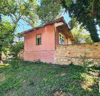 Photo 2 — House with 3 rooms and large yard in Resen village, Veliko Tarnovo region