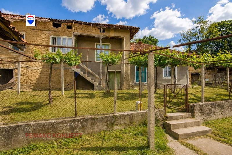 House in Oblast Shumen, Rish