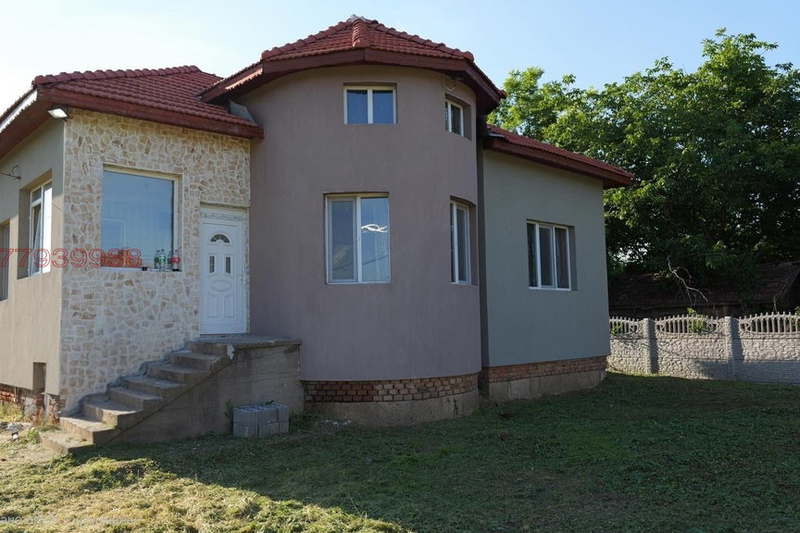 Къща във Враца, с. Селановци