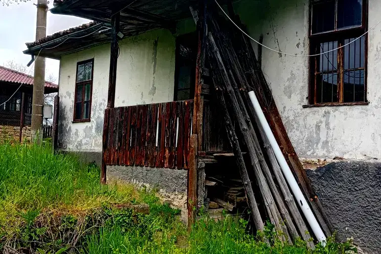 House in Oblast Veliko Tyrnovo, Shilkovci