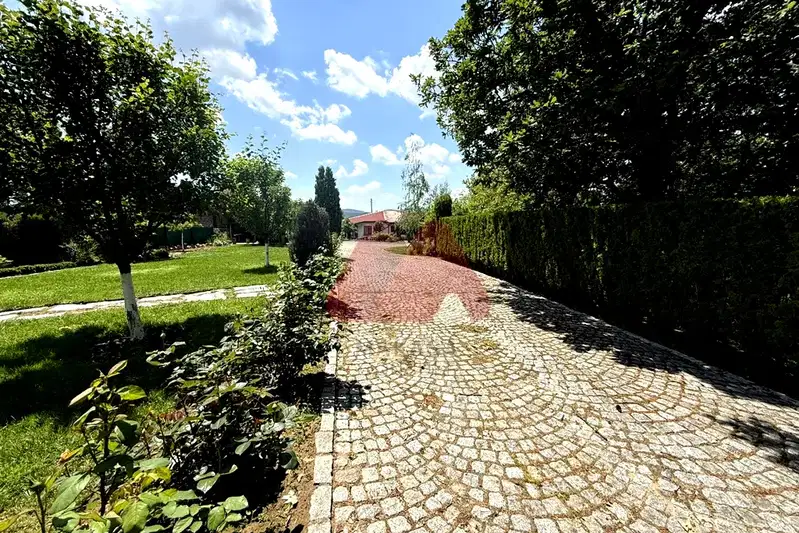 Къща в София, с. Шума