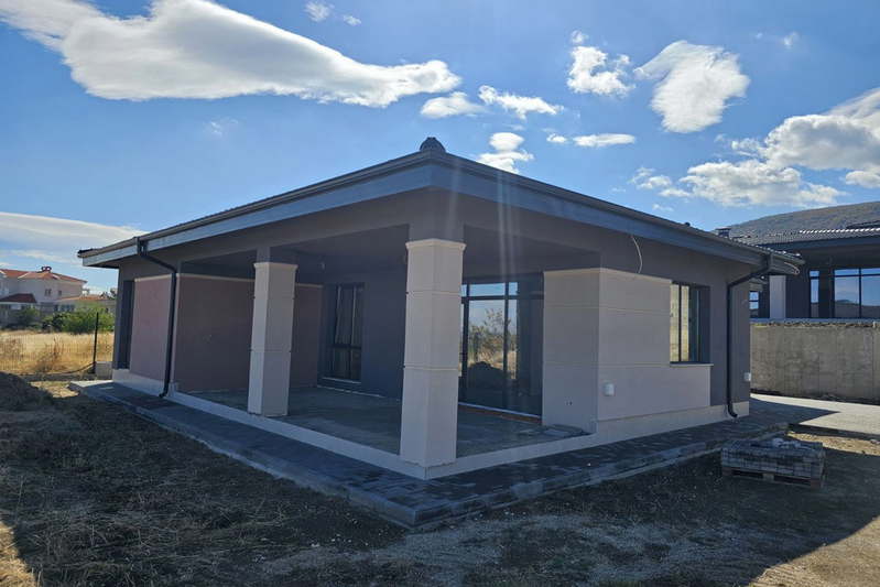 House in Oblast Plovdiv, Skutare