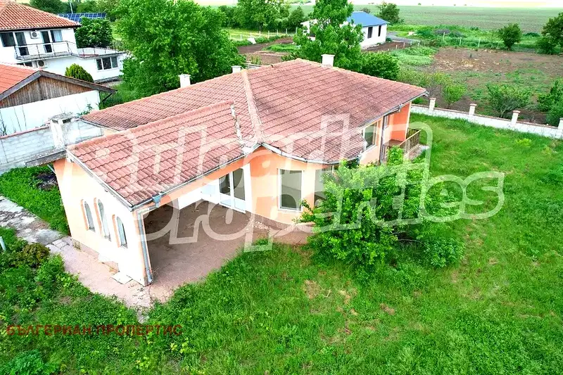 House in Oblast Dobrich, Sokolovo