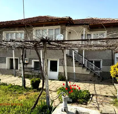 Photo 2 — House in Oblast Plovdiv, Stroevo