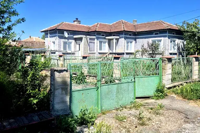 House in Dobrich, Svoboda