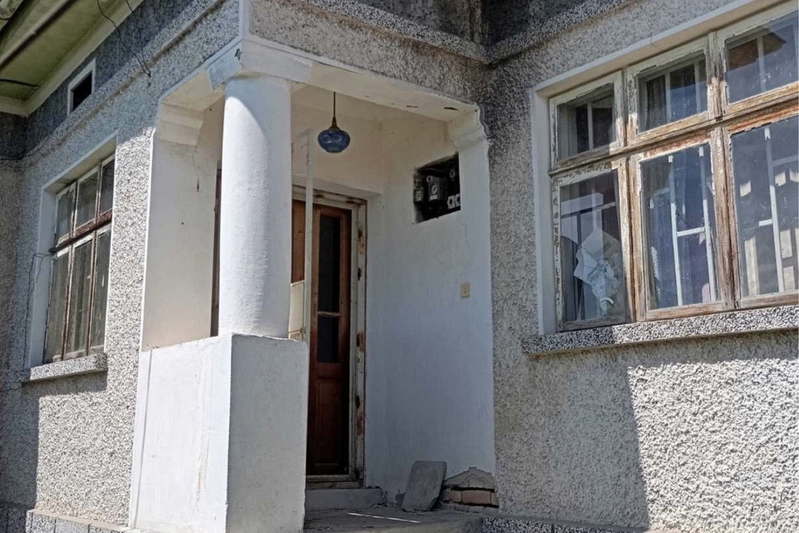 House in Oblast Tyrgovishte, Syedinenie
