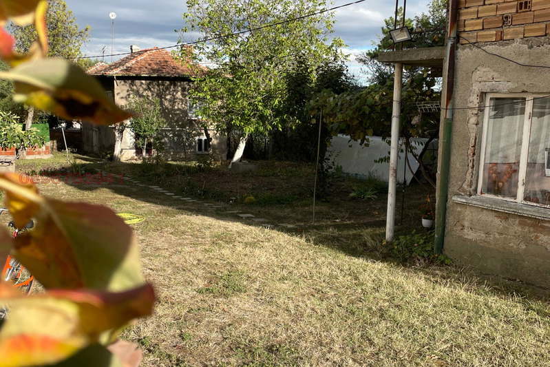 House in област София, Vakarel