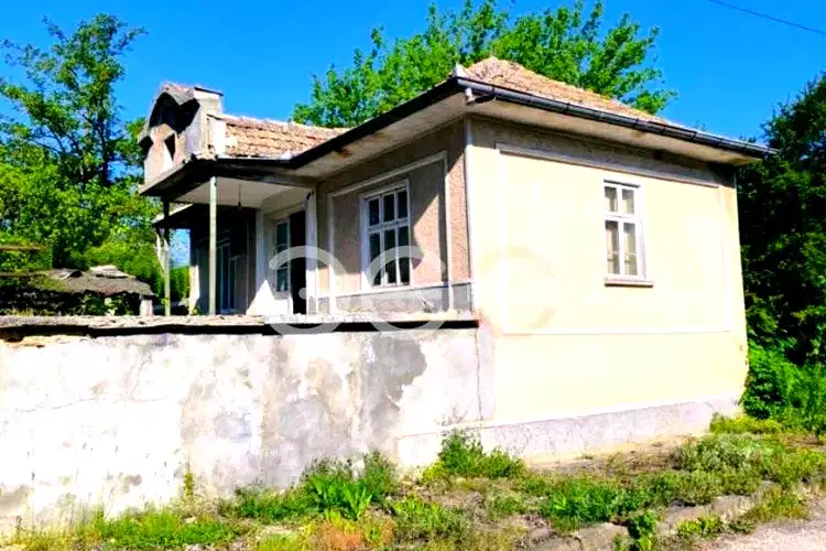 Къща във Варна, с. Ягнило