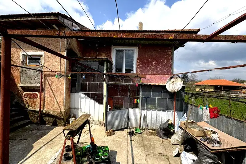 House in Oblast Shumen, Zlatar