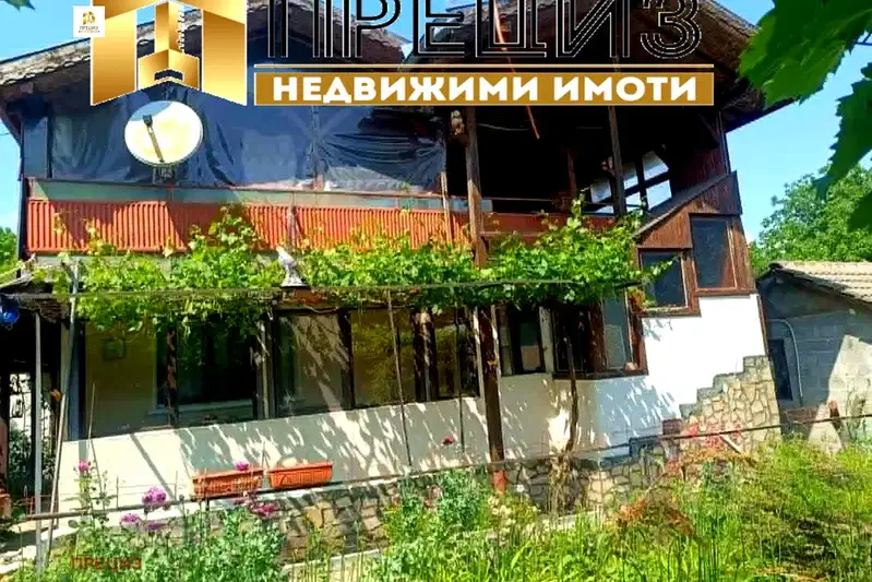 Two-storey house with large yard in Zlatna Niva village, Shumen region
