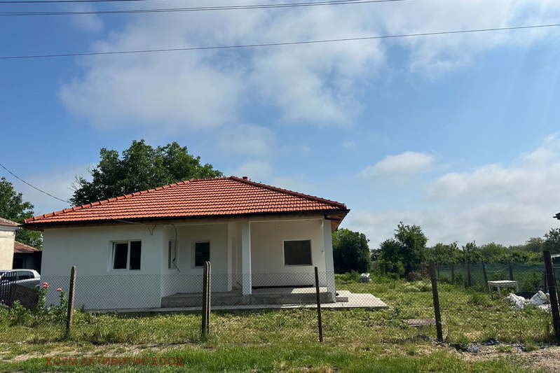 House in Dobrich, Zmeevo