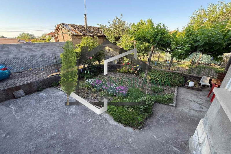 House in Shumen, Divdyadovo