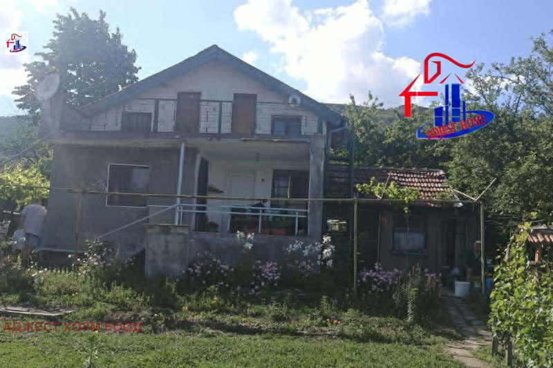 House in Shumen, Pod Manastira