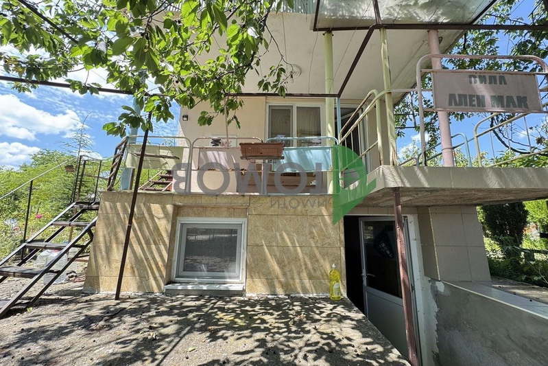 House in Shumen, Pod Manastira