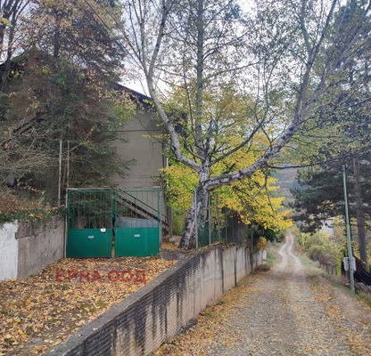Снимка 4 — Къща в София, Своге