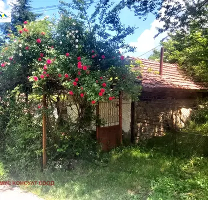 Снимка 4 — Къща в Ловеч, Троян
