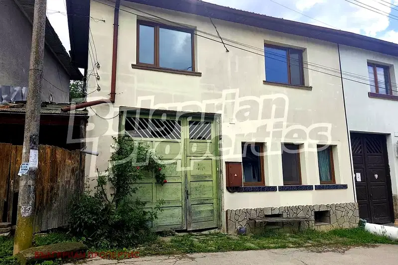 House in Oblast Lovech, Troyan