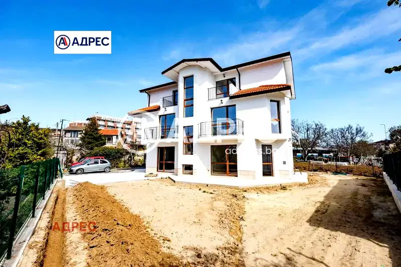 House in Varna, Alen Mak