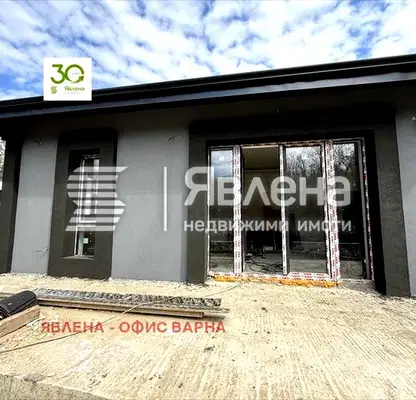 Снимка 3 — Къща във Варна, м-т Ален мак