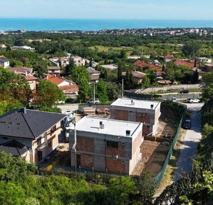 Снимка 5 — Къща във Варна, Виница