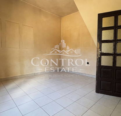 Photo 2 — House in Veliko Tyrnovo, Centyr