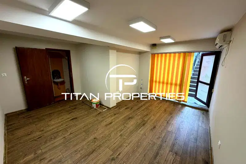 Office in Burgas, Centyr