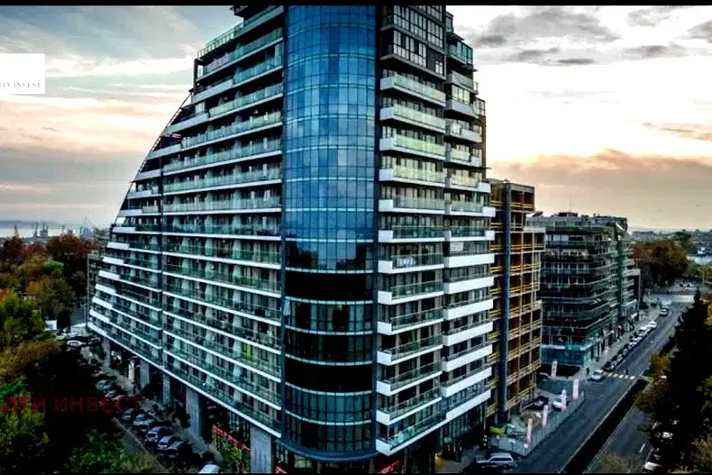 Office in Burgas, Lazur