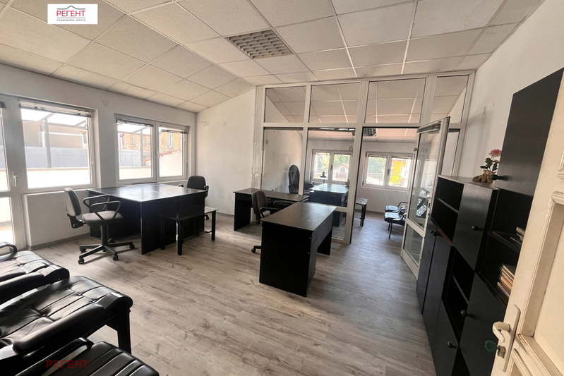 Office in Gabrovo, Centyr