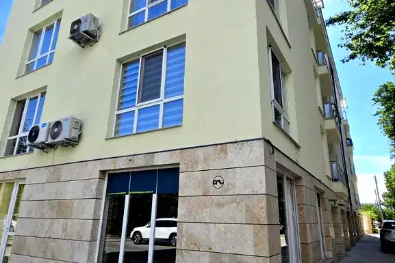Офис в Пазарджик, Запад