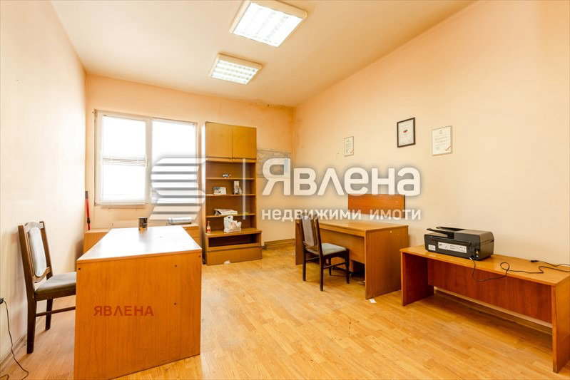 Офис в София, Банишора