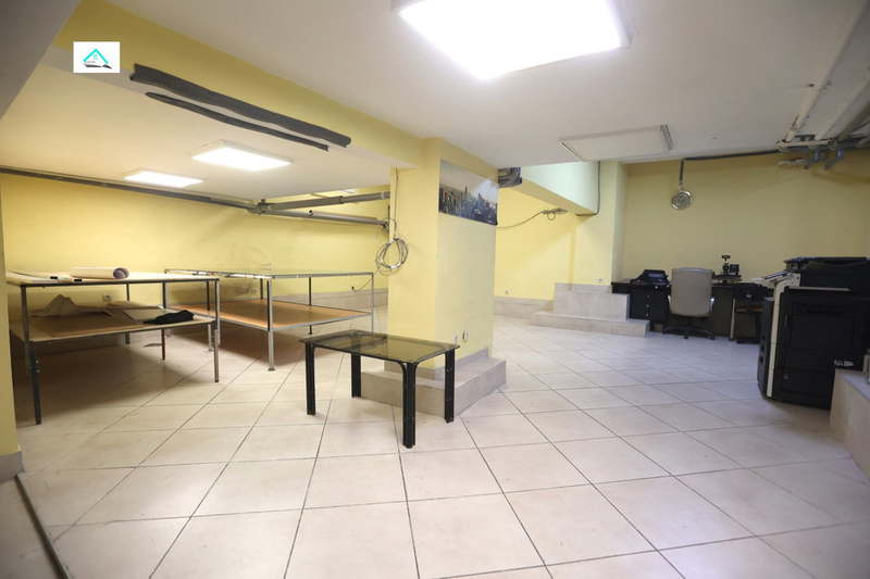 Office in Sofiya, Centyr