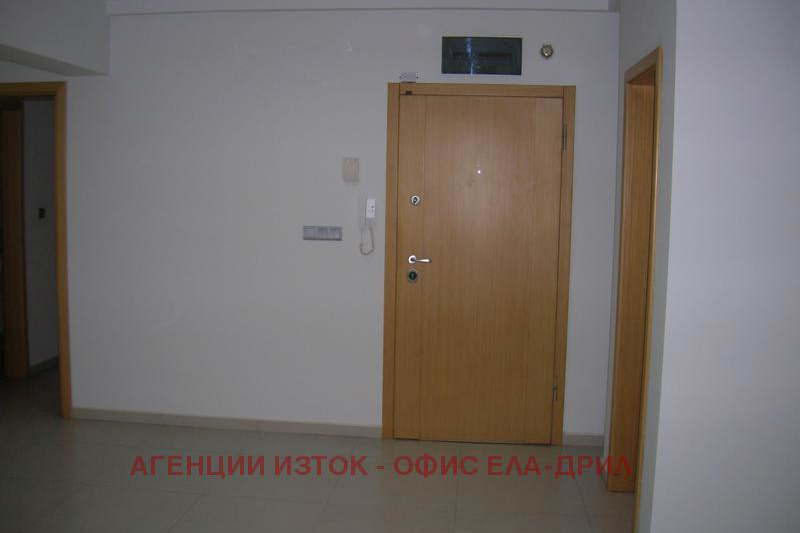 Office in Sofiya, Centyr