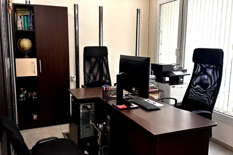 Office in Sofiya, Centyr