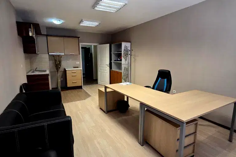 Office in Stara Zagora, Jeleznik - Centyr