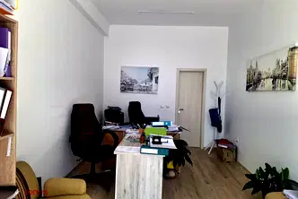 Офис в Стара Загора, Три чучура - център