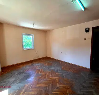 Photo 2 — Office in Oblast Lovech, Troyan